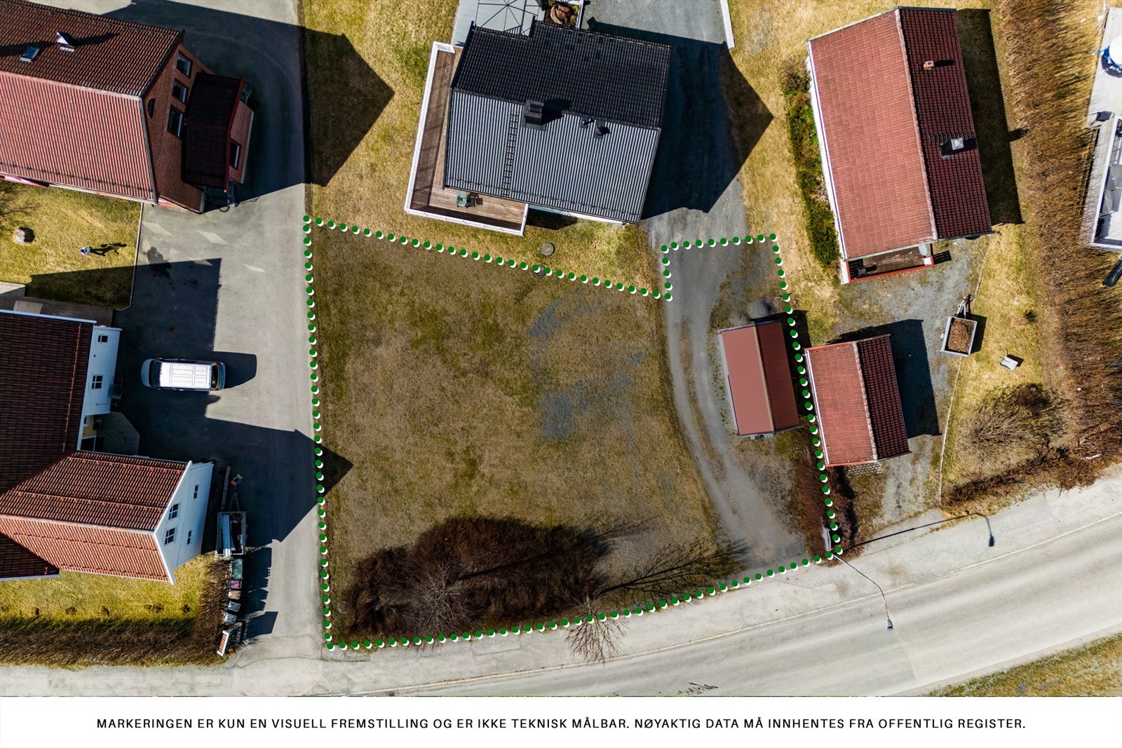 Oppmerket tomtegrenser - Markeringen er kun en visuell fremstilling og er ikke teknisk målbar. Foto: Haiman Askari/Knipzet AS Galleribilde