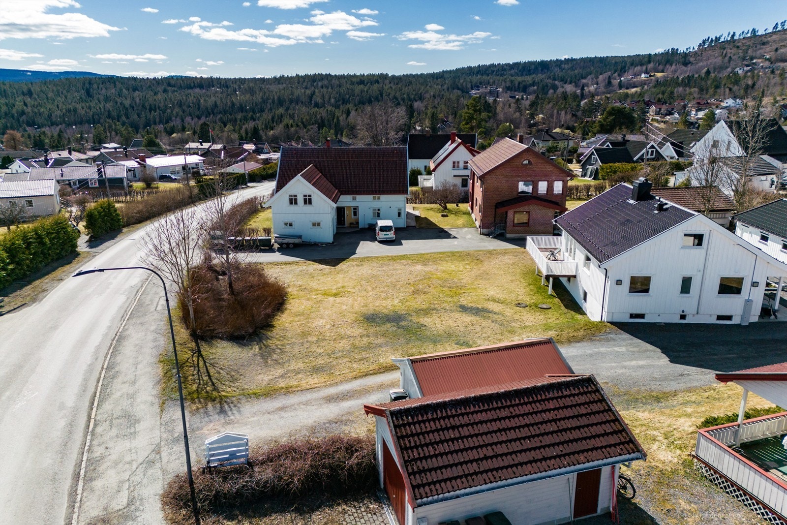 Umiddelbar nærhet til matbutikk og Jarlsbergsenteret (treningssenter, apotek, tannlege m.m.) Galleribilde