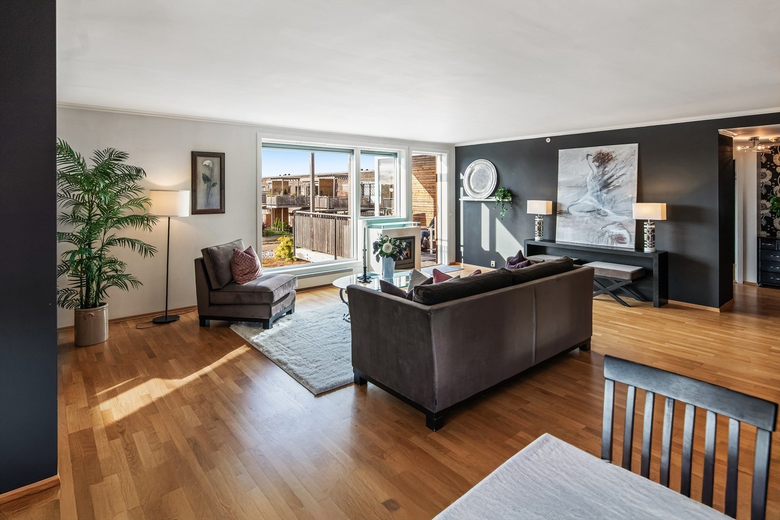 Nordvik v/Jørgen Nyhus har gleden av å presentere denne innholdsrike leiligheten på toppen av Farmandstredet. Foto: Fotograf Magik. Galleribilde