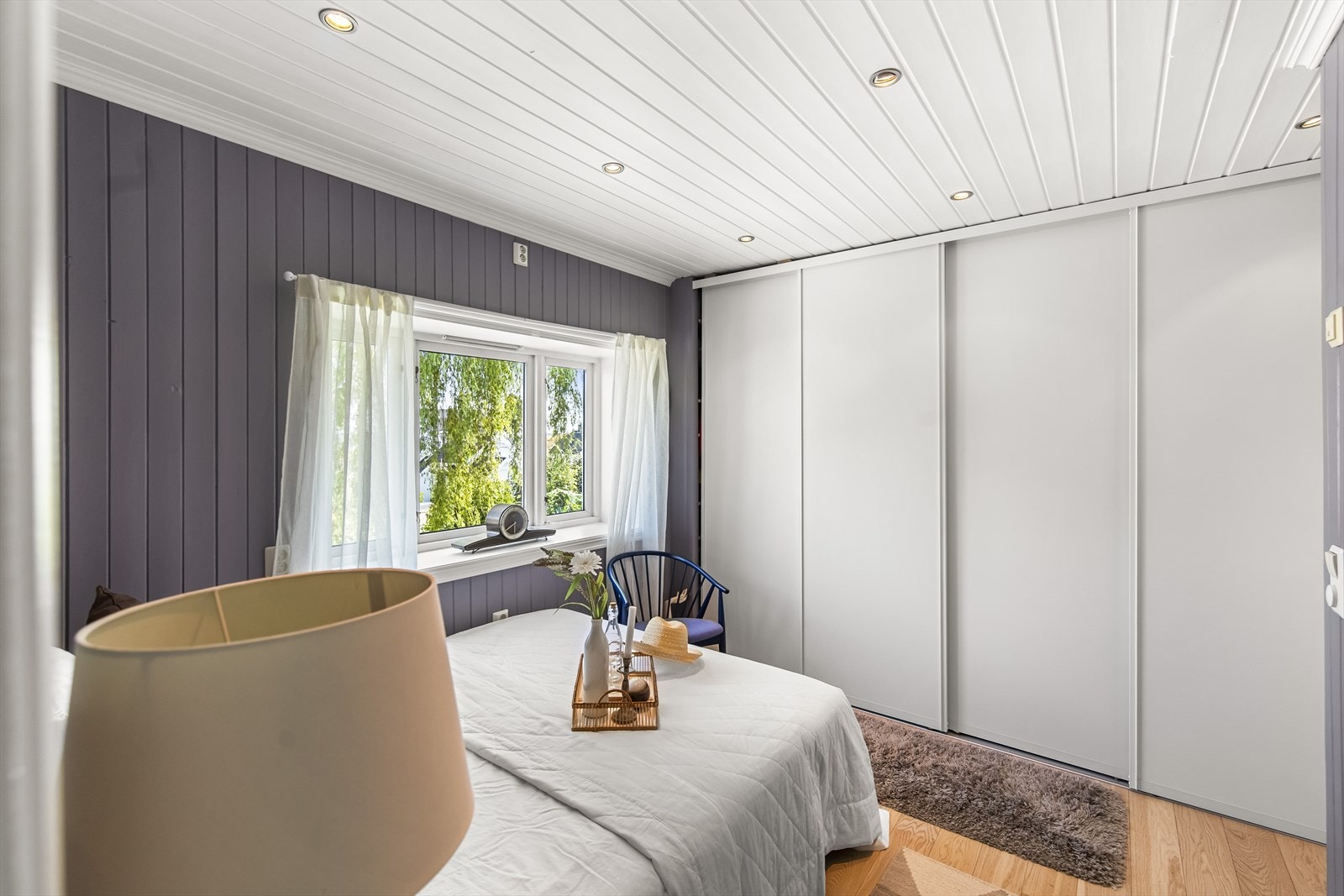 Også her er det skyvedørsgarderobe Galleribilde