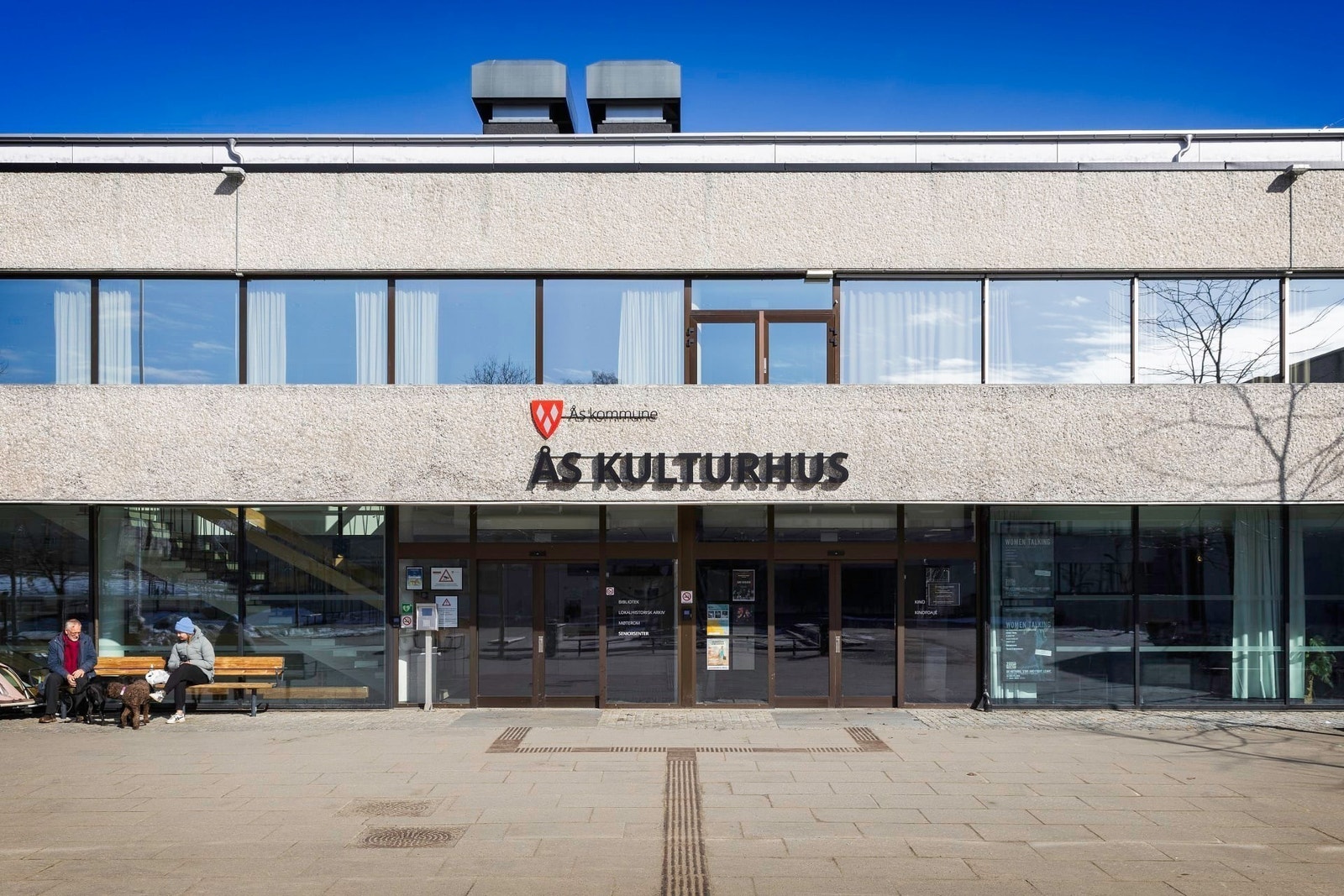 Prosjektet ligger midt i sentrum av Ås, kort vei til andre tilbud Galleribilde