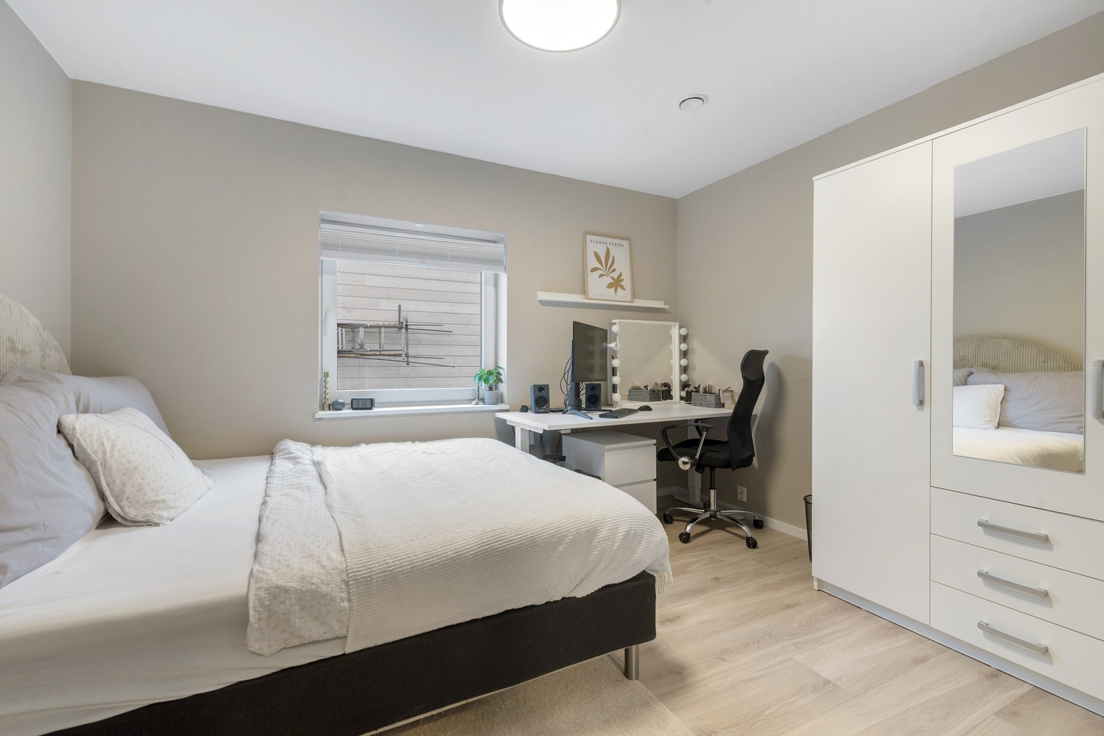 I boligen finner man 4 soverom Galleribilde