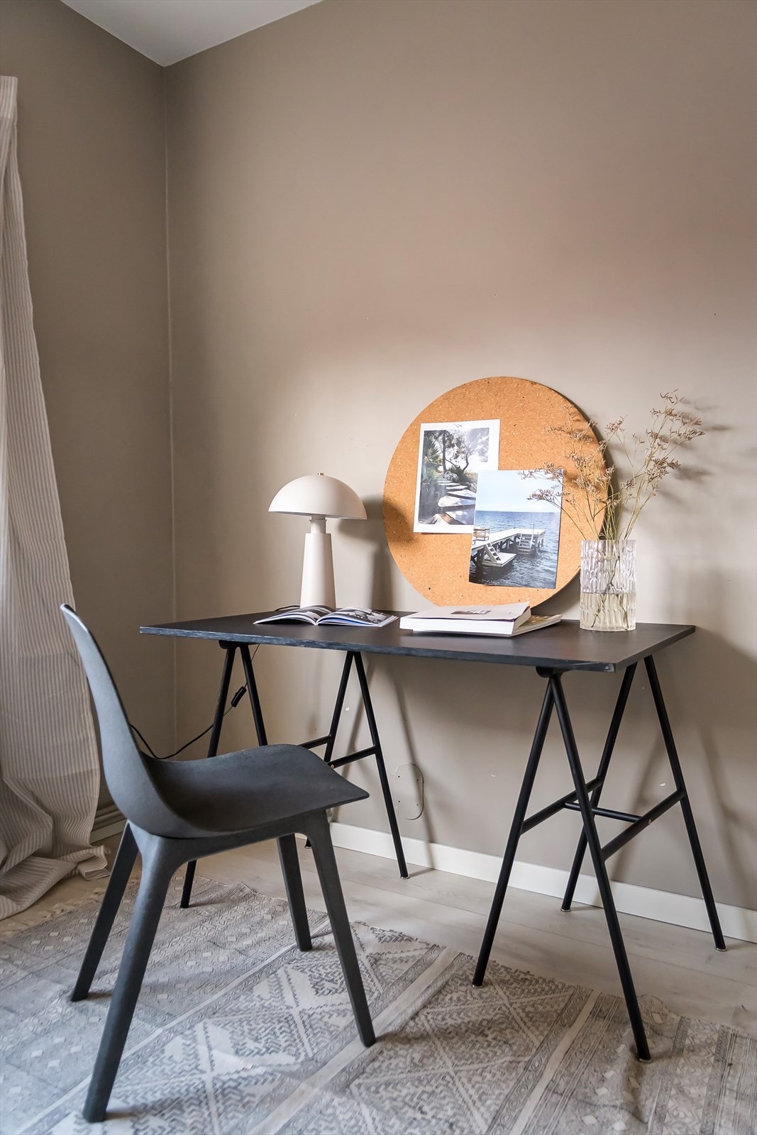 Perfekt plass for hjemmekontor! Galleribilde