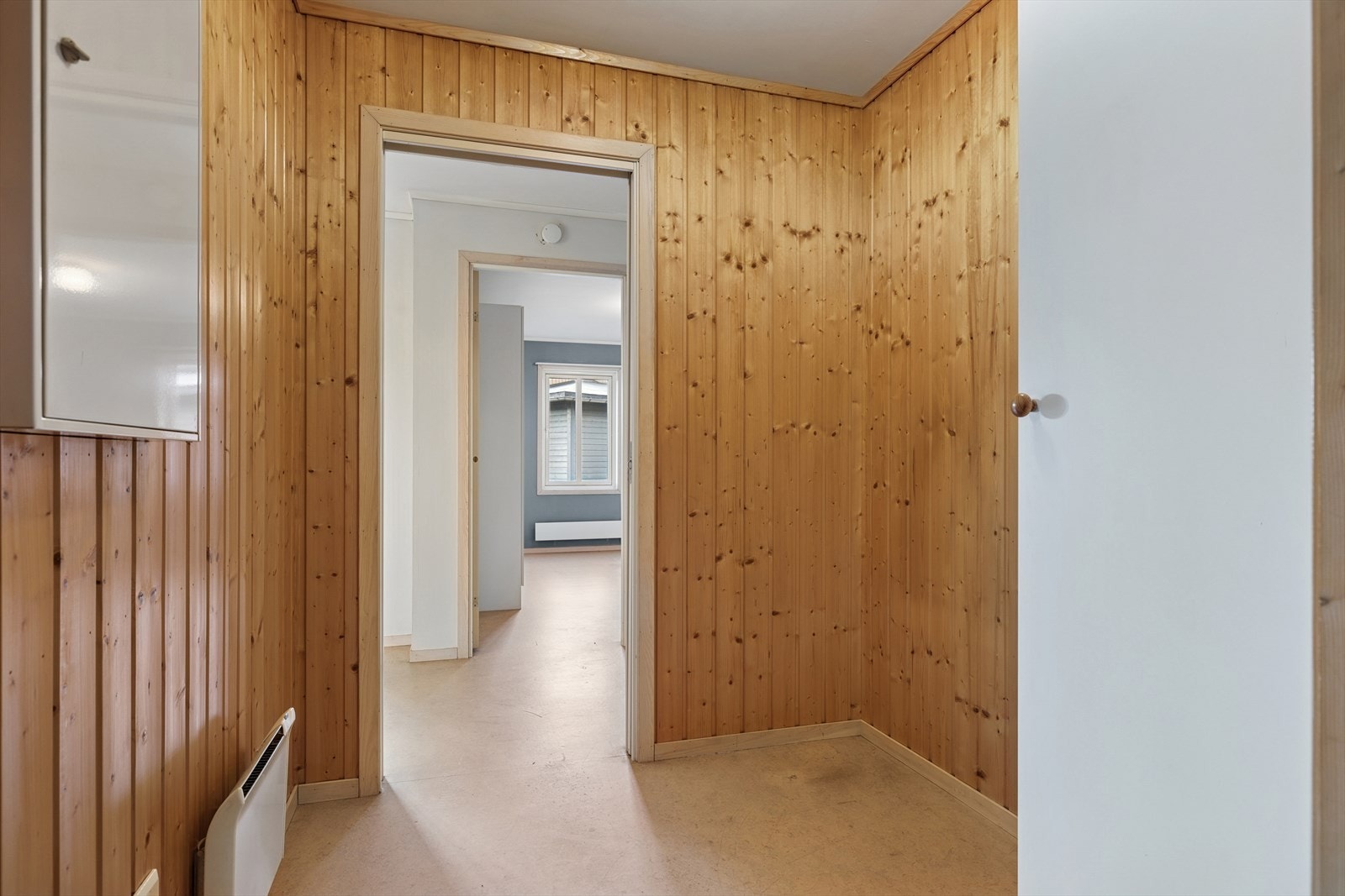 Entrè med plass til yttertøy og sko. Galleribilde