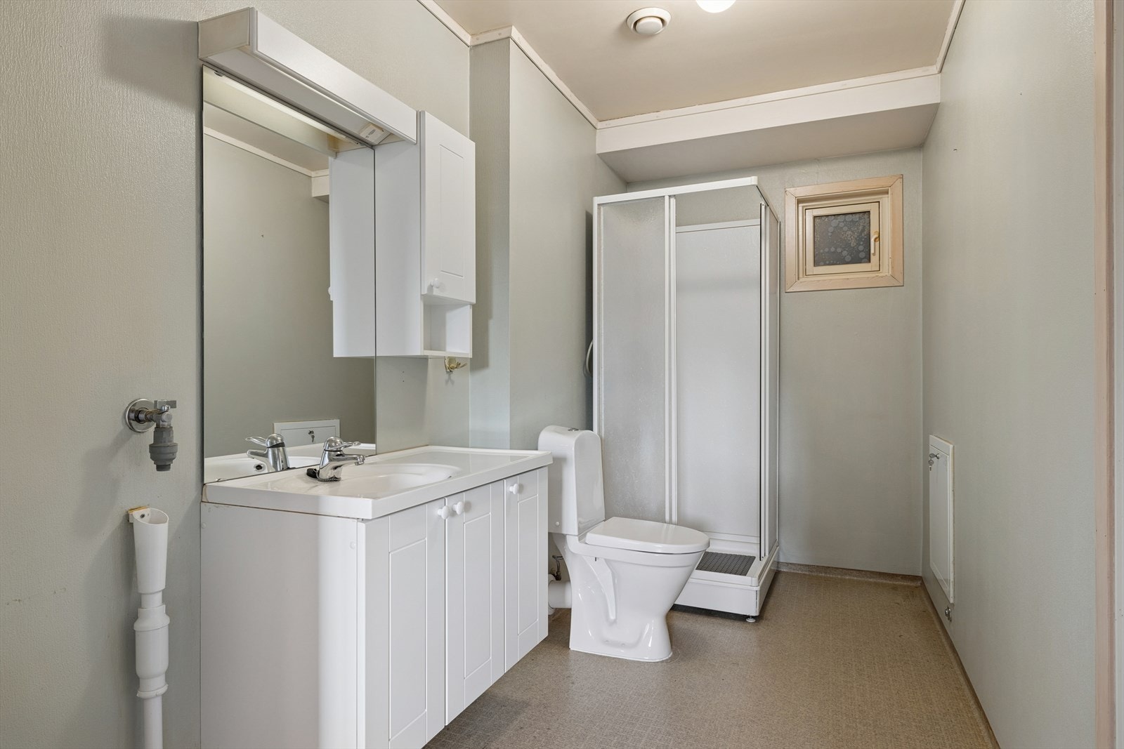 Opplegg til vaskemaskin på baderommet. Galleribilde