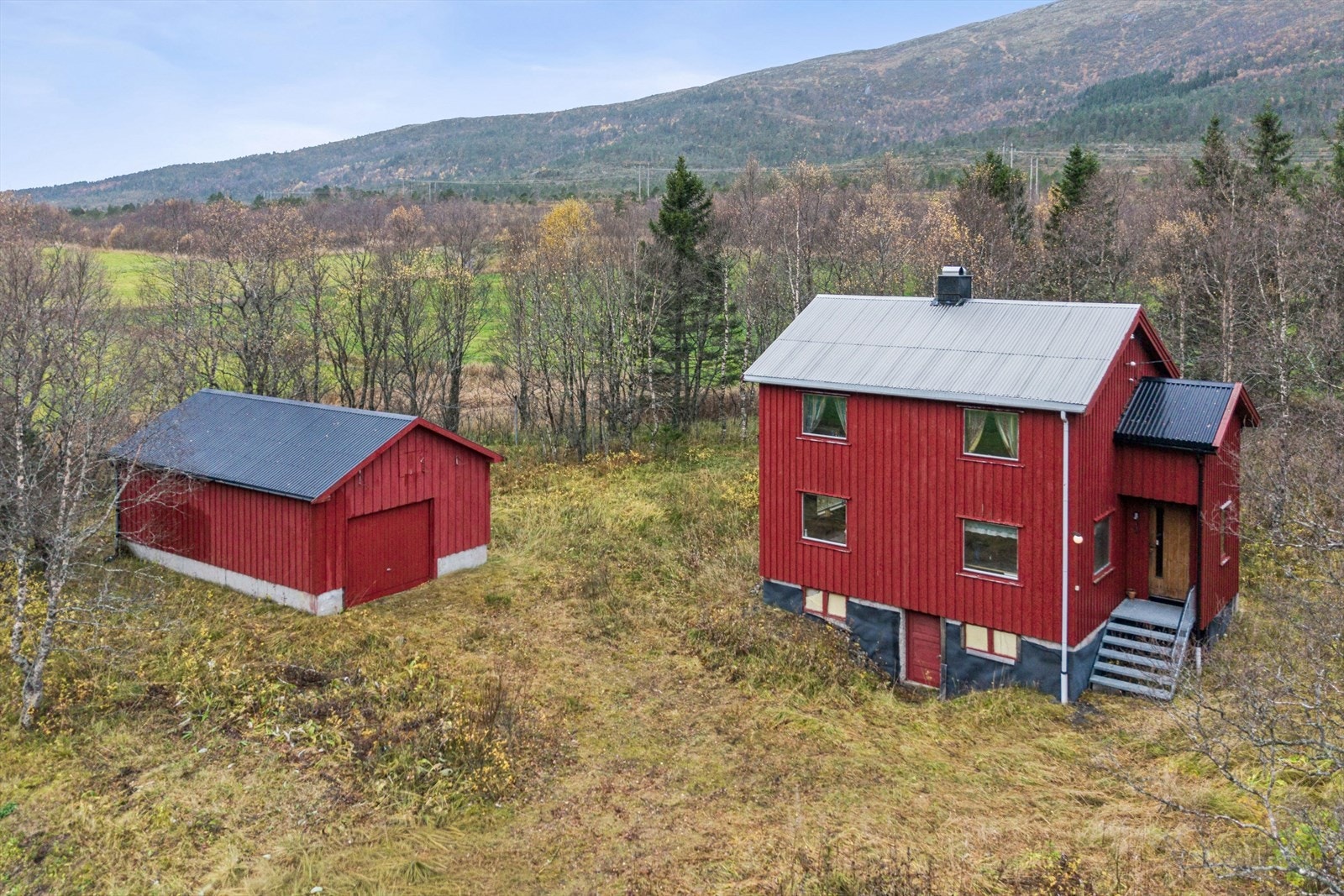 Skjelvareidveien 90 i naturskjønne omgivelser. Foto: EFKT. Tom Antonsen, Bodø Galleribilde