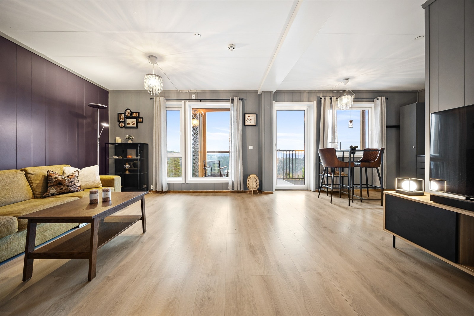 Vannbåren gulvvarme i stue, kjøkken og entré Galleribilde