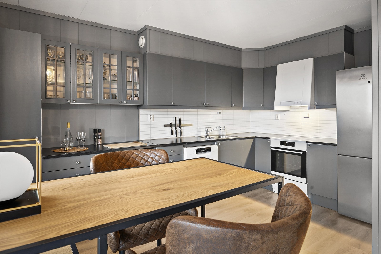 Innredningen er fra byggeår men ble forlenget og modernisert i 2023 Galleribilde