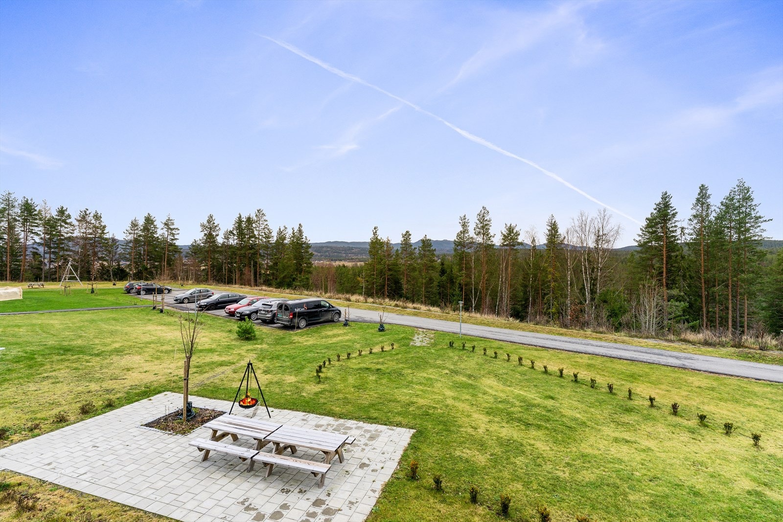 Fine fellesområder og friområder rundt leiligheten. Galleribilde