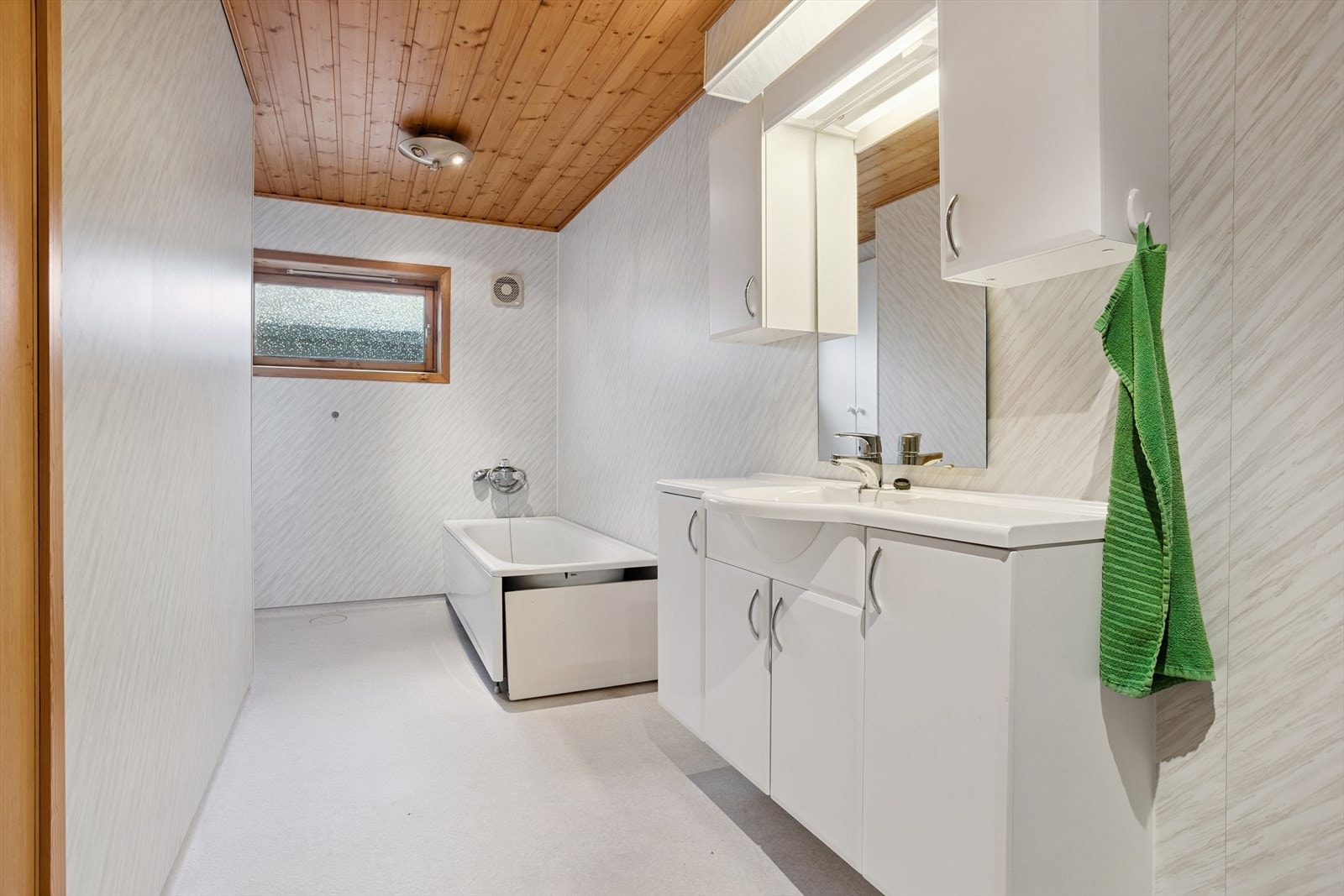 Bad med 8,8 m² Galleribilde