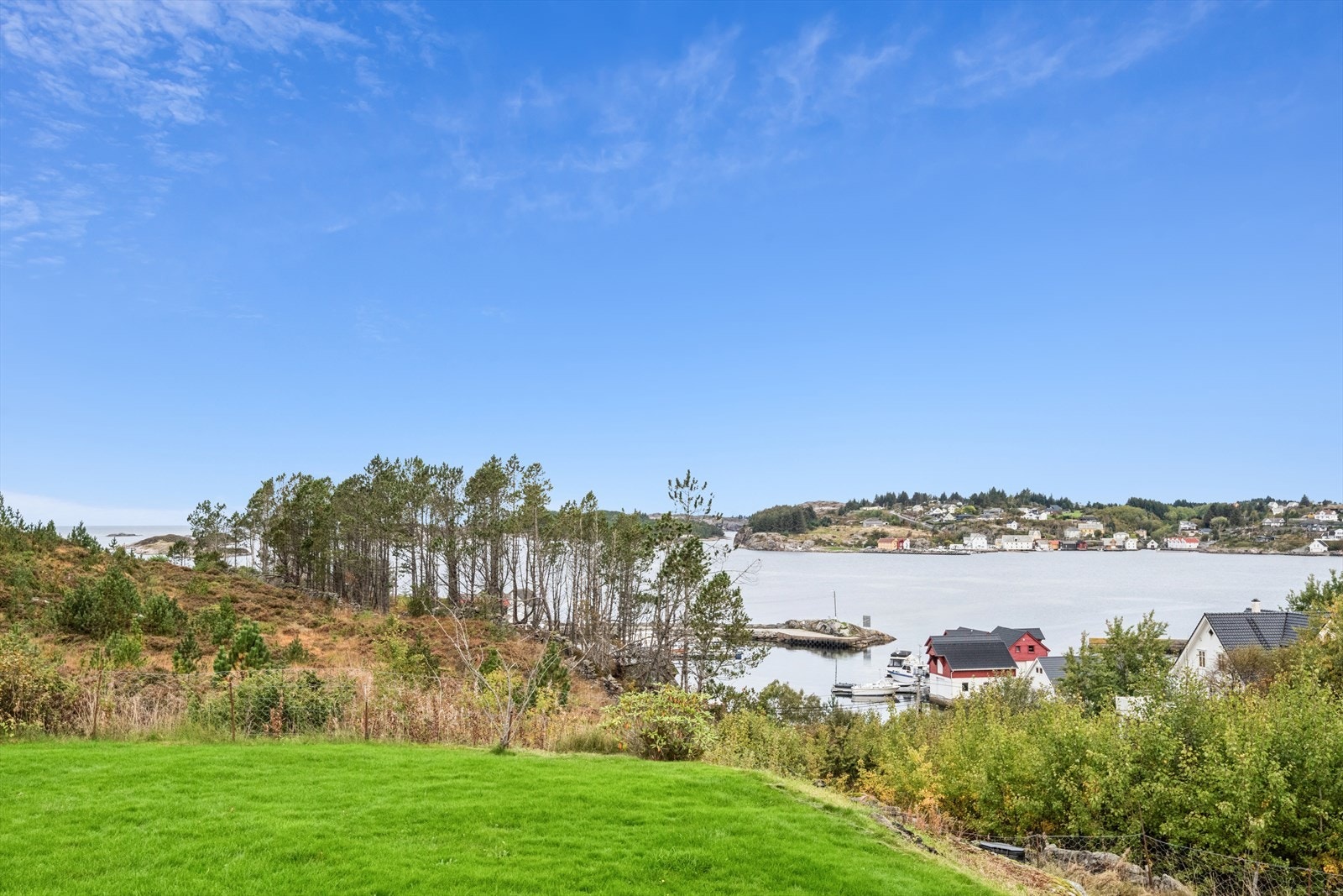 Eiendommen byr på en nydelig utsikt, i tillegg til optimale solforhold Galleribilde