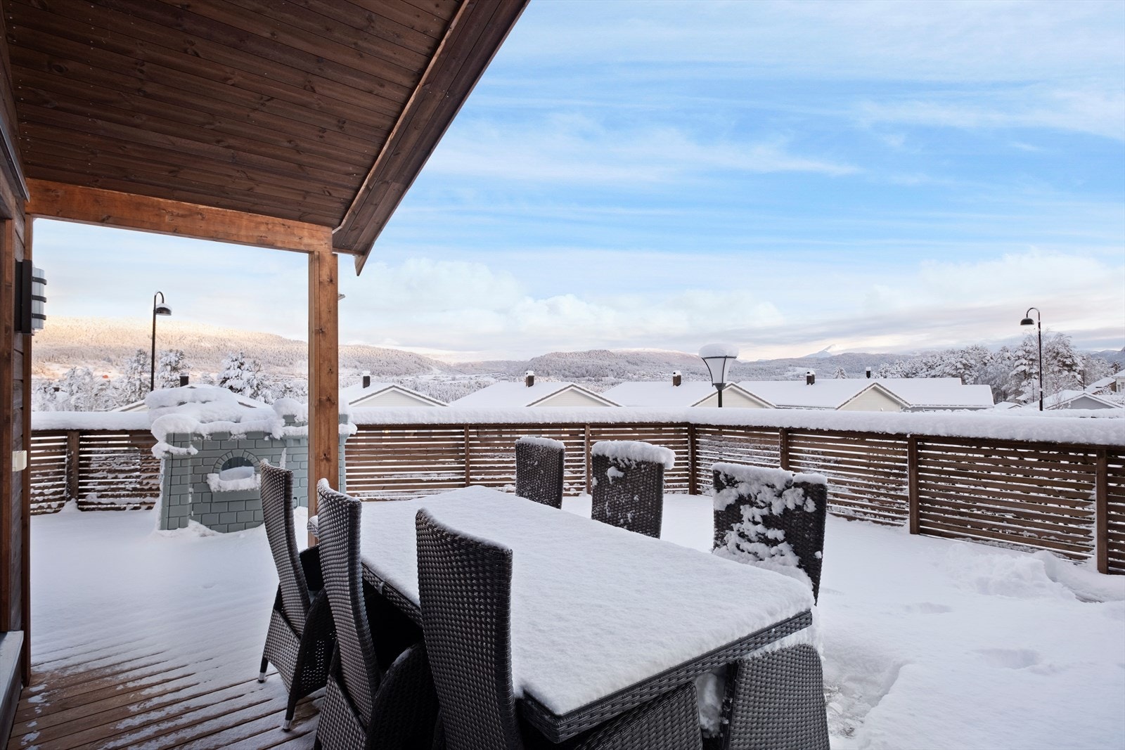 Terrassen er på ca. 122 m². Galleribilde