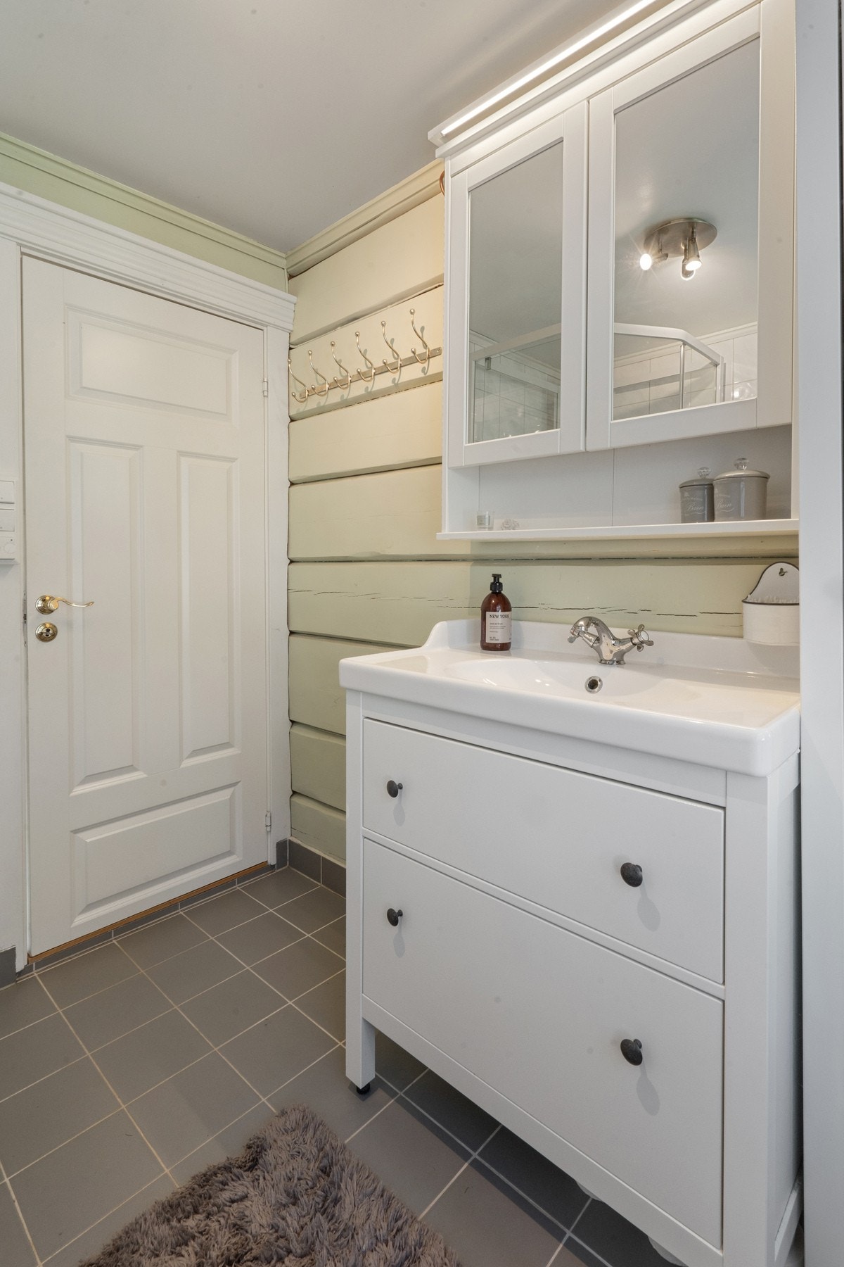 Den klassiske stilen er videreført på badet. Galleribilde