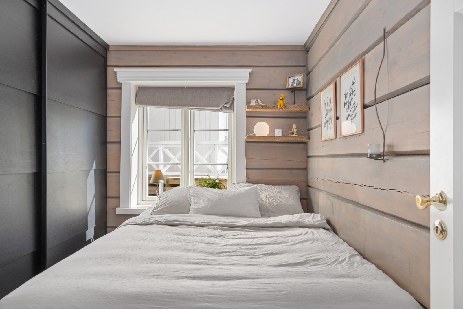 Soverom 2 og 3 følger i samme stil som resten av boligen. Galleribilde