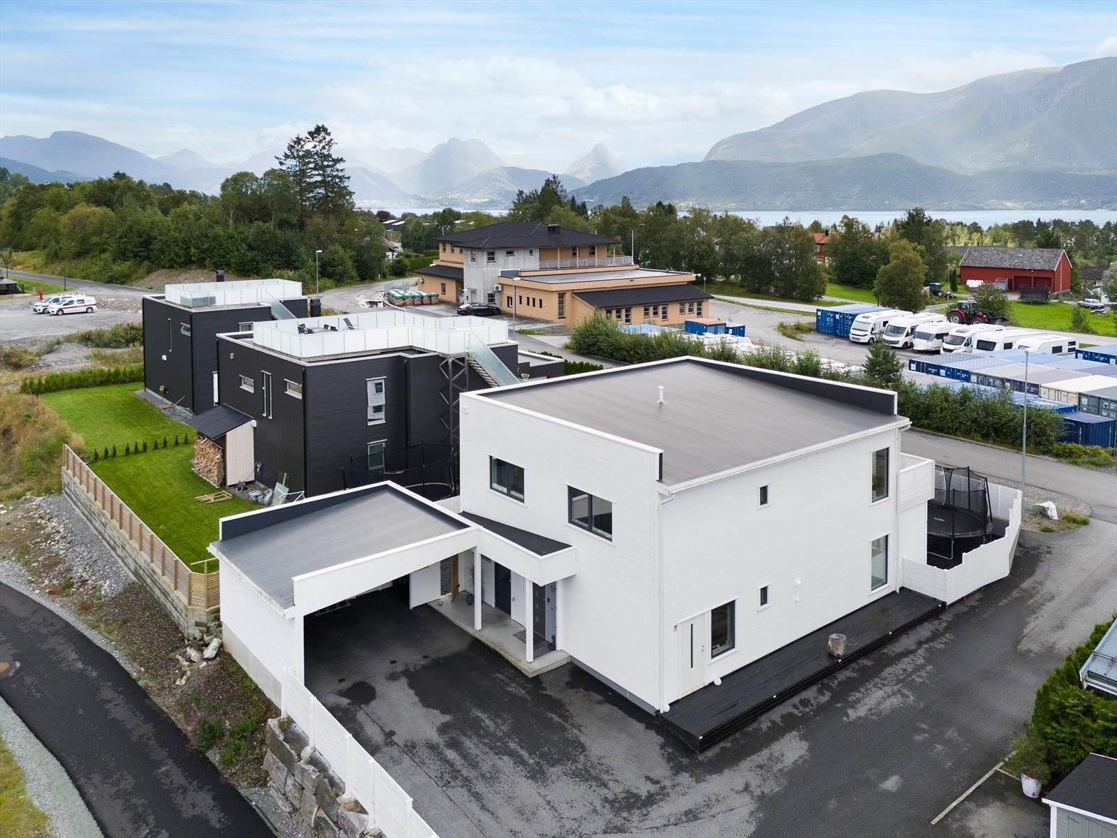 Beliggenhet | Dronefoto Galleribilde