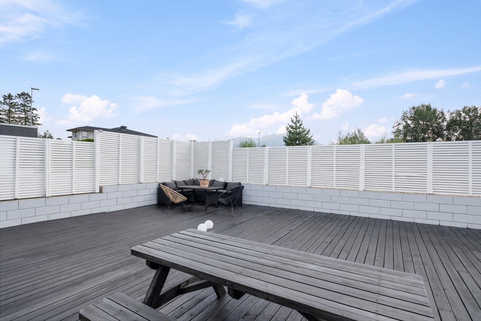 Uteområdet Galleribilde