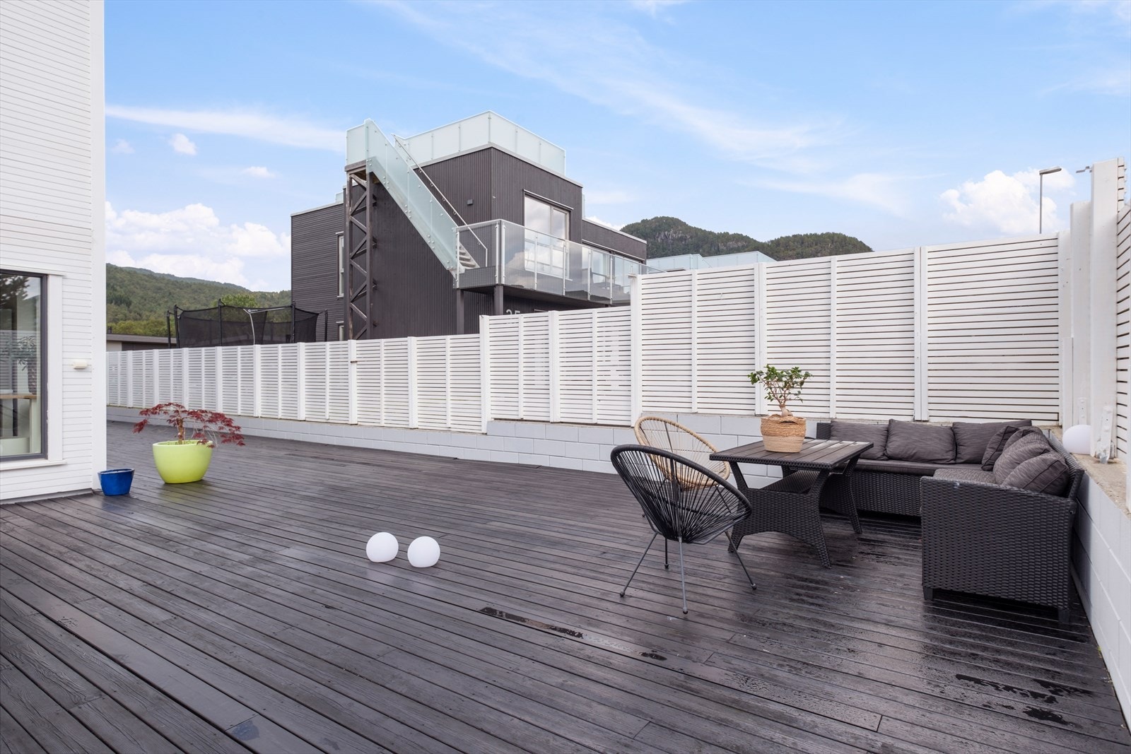 Uteområdet Galleribilde