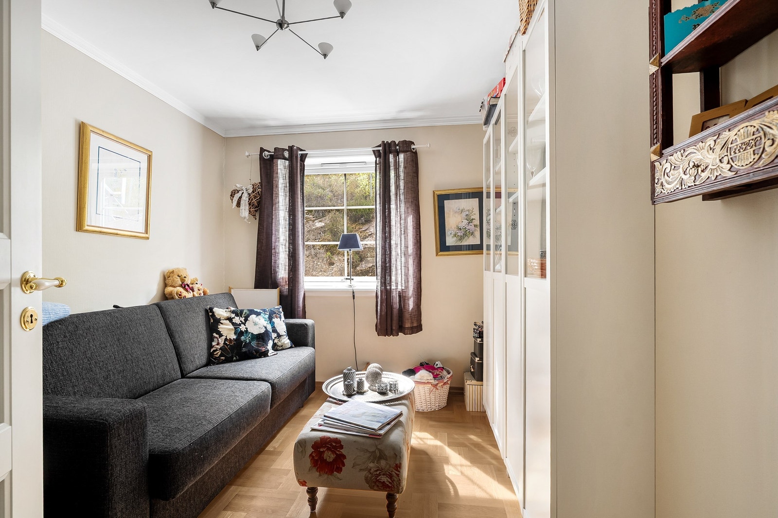 Soverom 2 egner seg godt som barnerom, gjesterom eller kontor Galleribilde