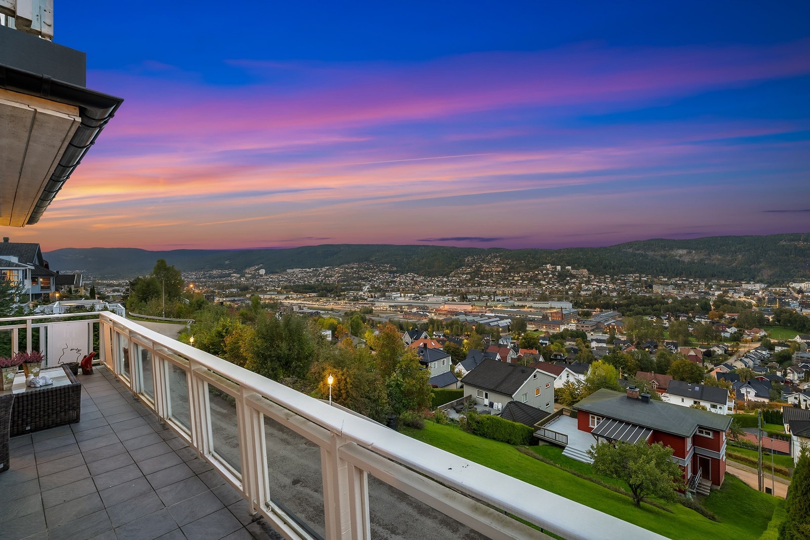 Utsikt fra terrasse Galleribilde