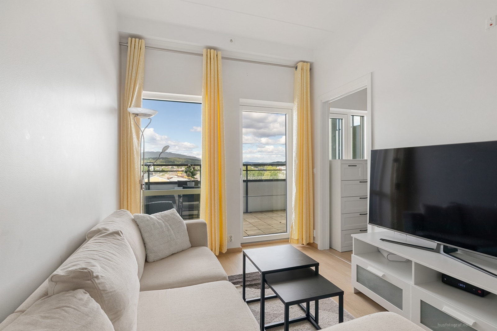 Utgang fra stue til balkong Galleribilde