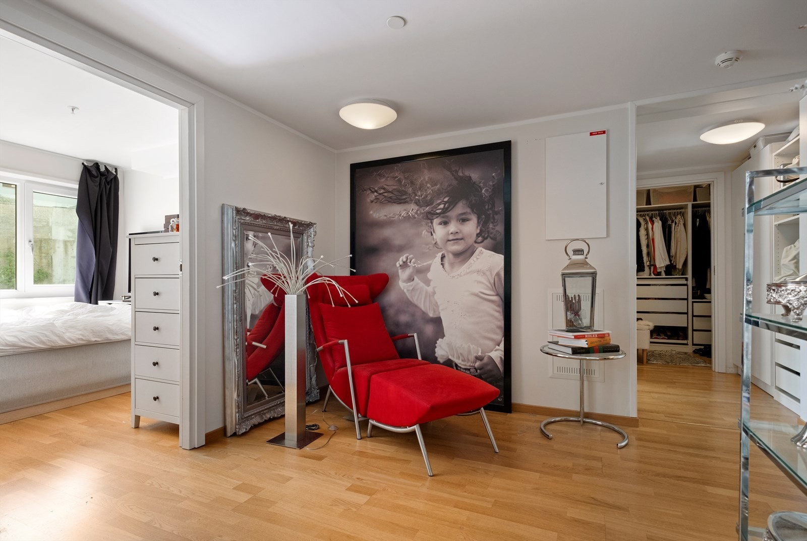 Leiligheten har parkett på gulv. Galleribilde