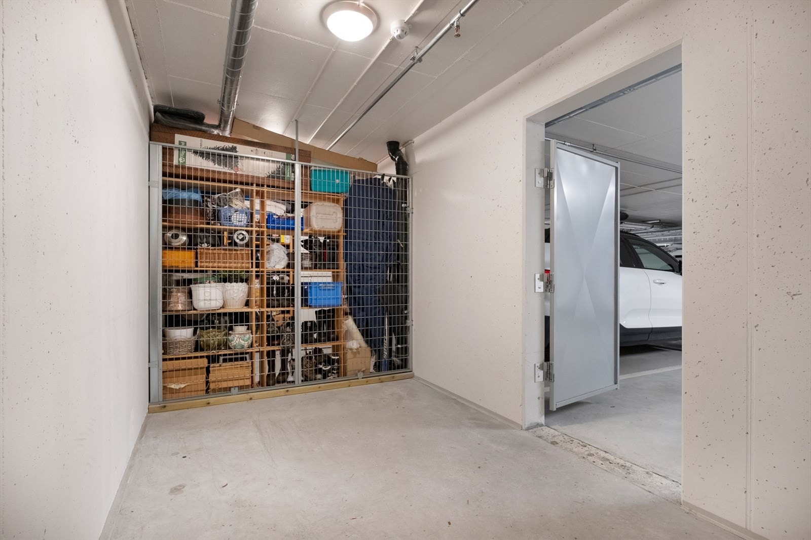 Bod i lukket garasjeanlegg Galleribilde