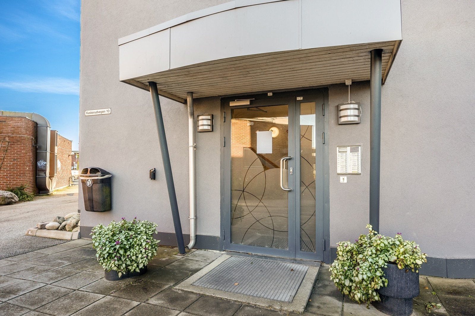 Leiligheten ligger i 2. etasje, med adkomst via felles trappeoppgang med heis Galleribilde