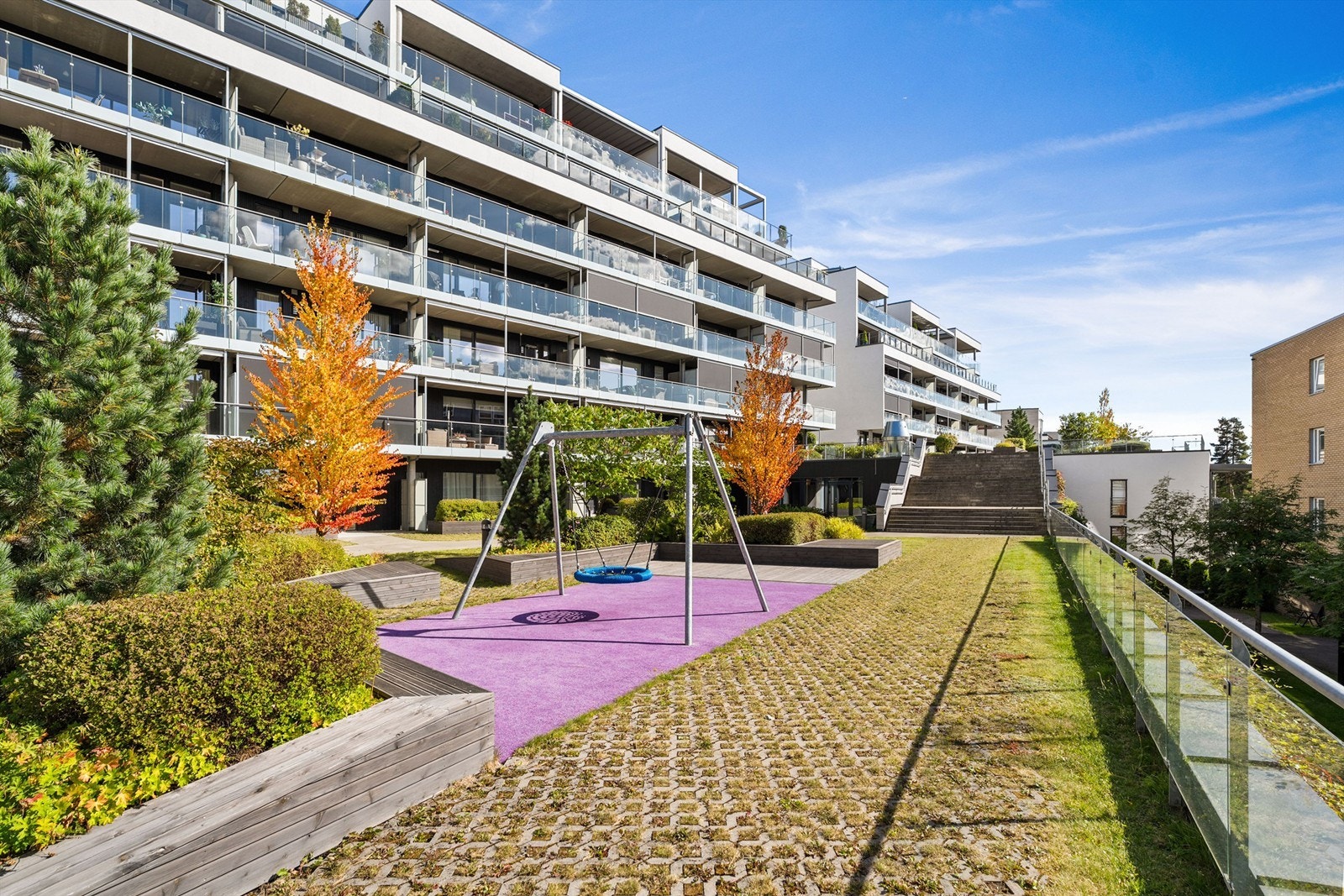 Koselig uteplass på fellesområdet. Galleribilde