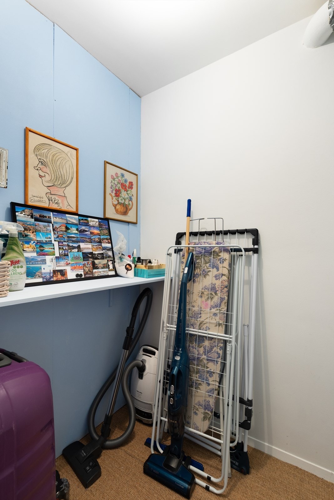 Leiligheten har to innvendige boder som gir god plass til oppbevaring av diverse. Galleribilde