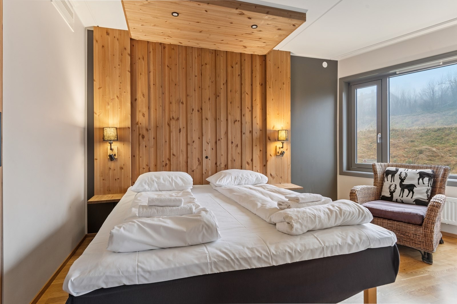 Hovedsoverommet er lyst og rolig, og har god plass og praktiske garderobeløsninger. Galleribilde