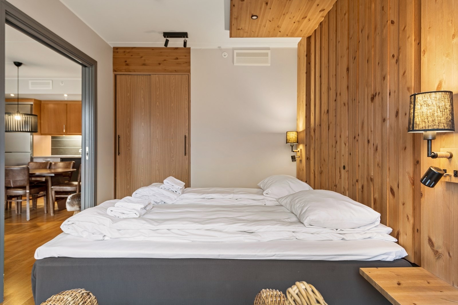 Skyvedørsgarderobe. Galleribilde