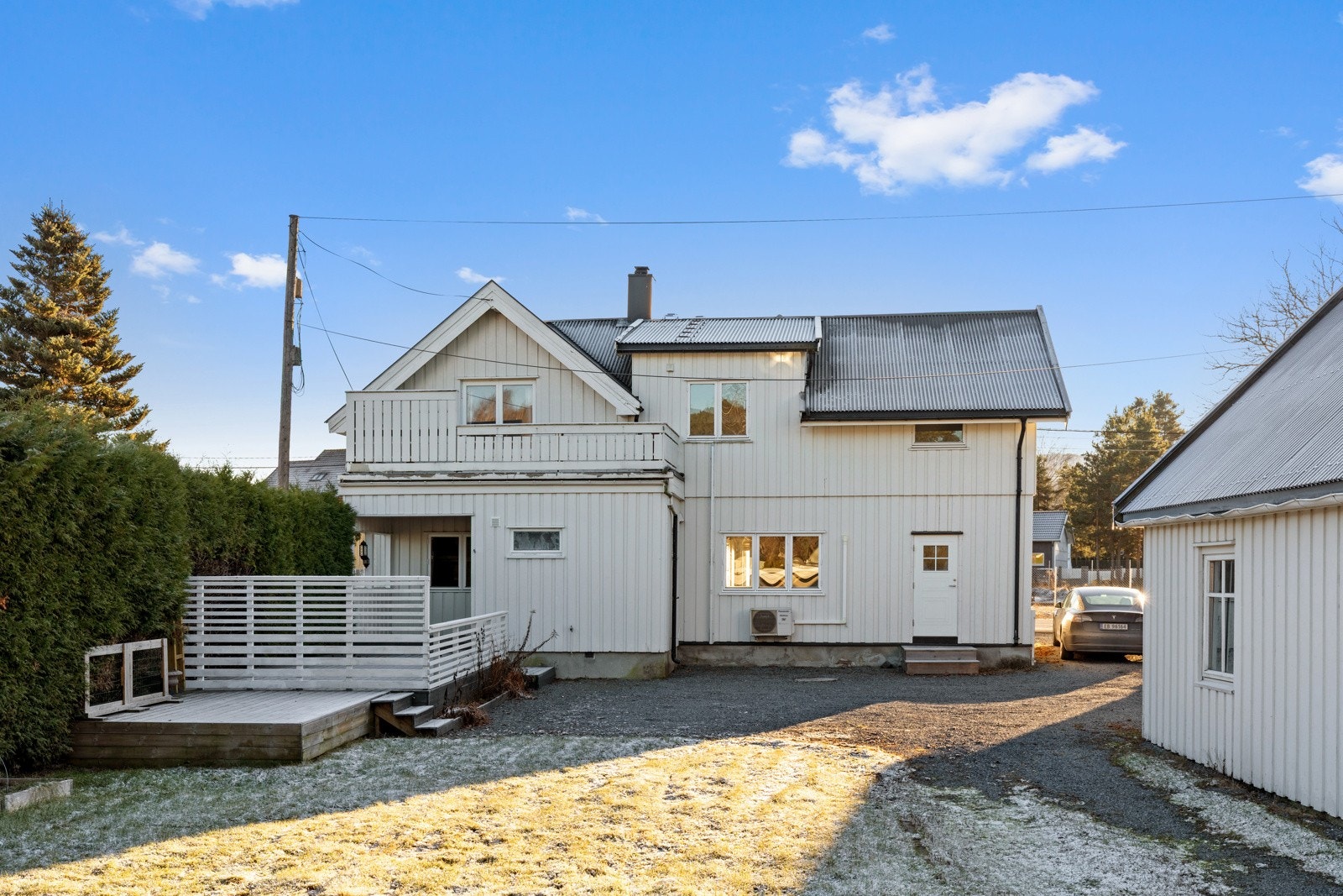 Koselig omdåde mellom bygningene Galleribilde