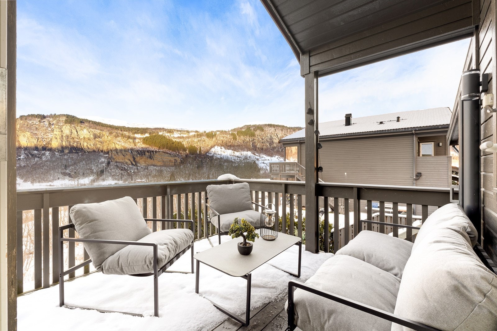 - Balkongen måler 10m² - Galleribilde