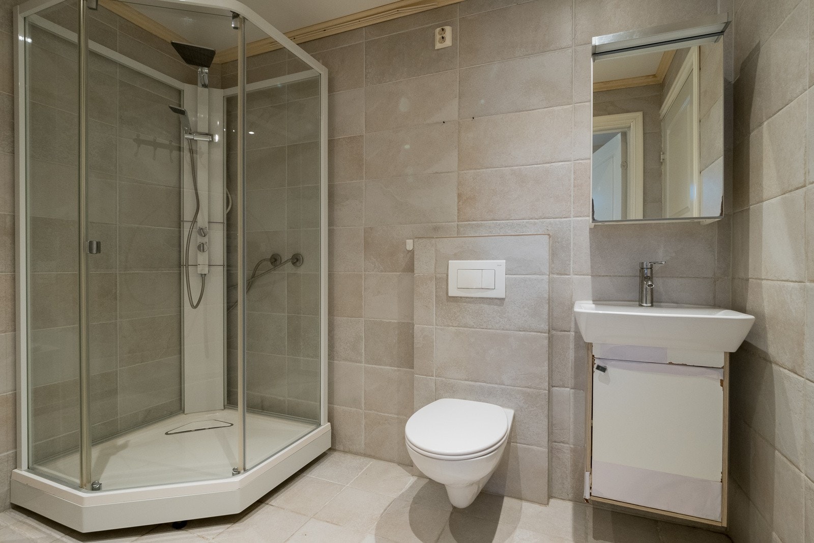 Bad underetasje. Galleribilde