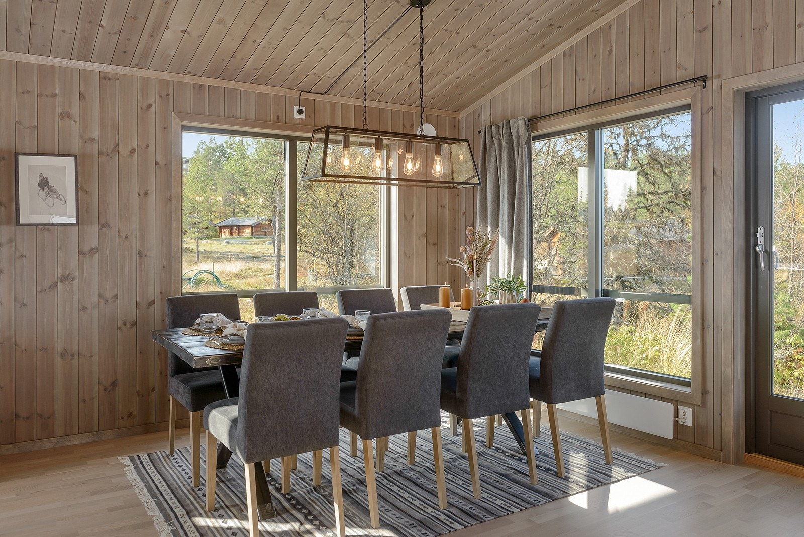 Interiørbilder fra en lik hytte. Farger og produkter kan avvike fra leveransen. Galleribilde