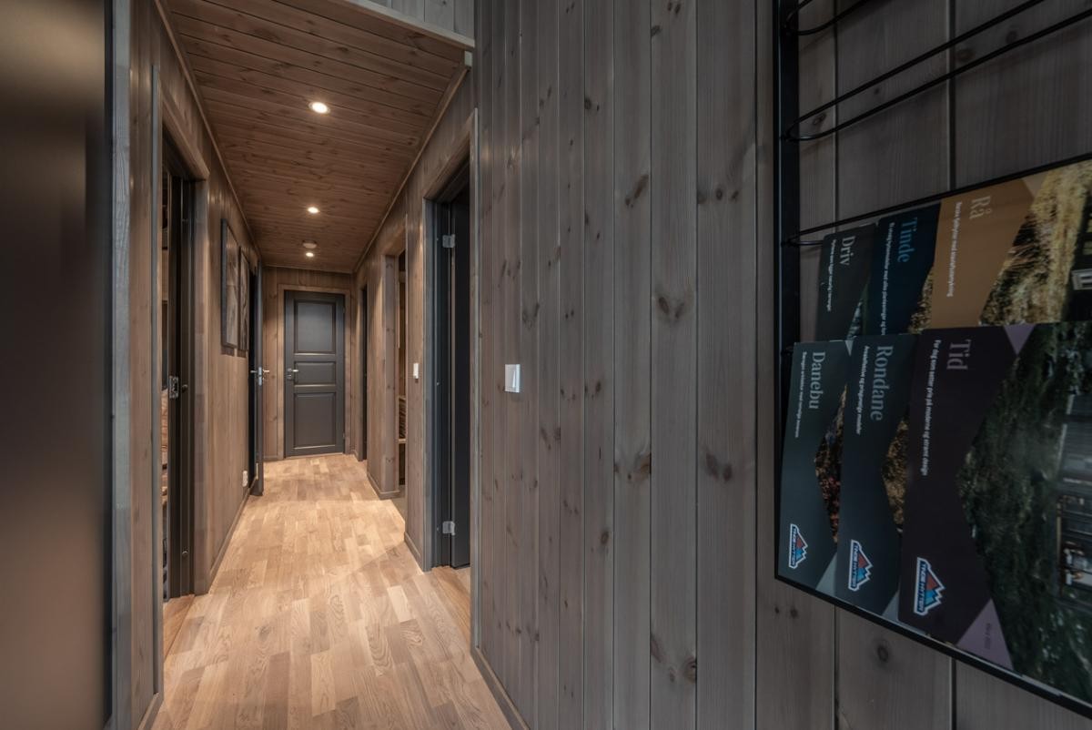 Interiørbilder fra en lik hytte. Farger og produkter kan avvike fra leveransen. Galleribilde