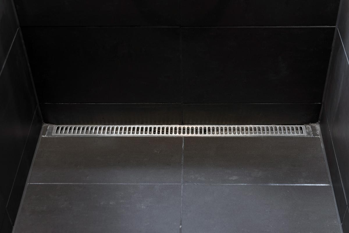 Unidrainsluk. Interiørbilder fra en lik hytte. Farger og produkter kan avvike fra leveransen. Galleribilde