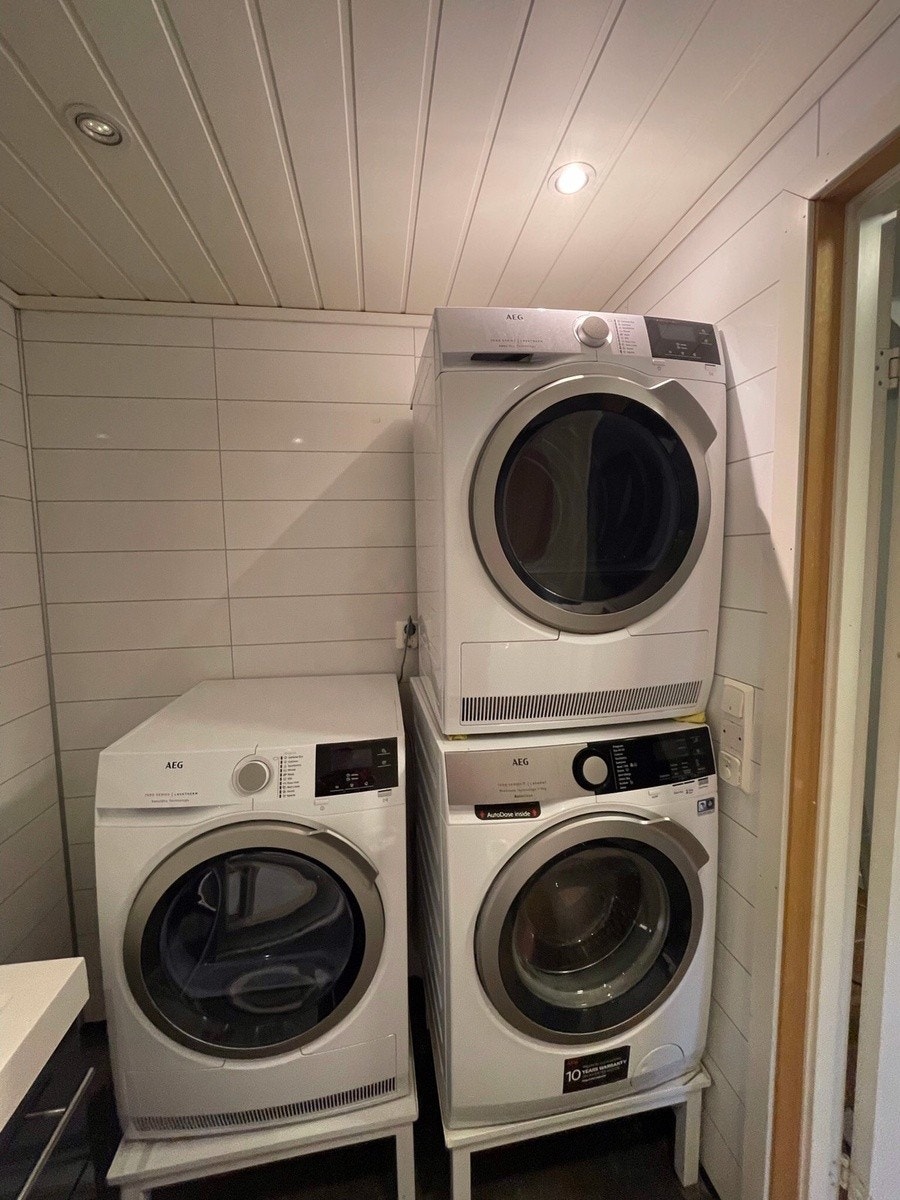 Vaskerom Galleribilde