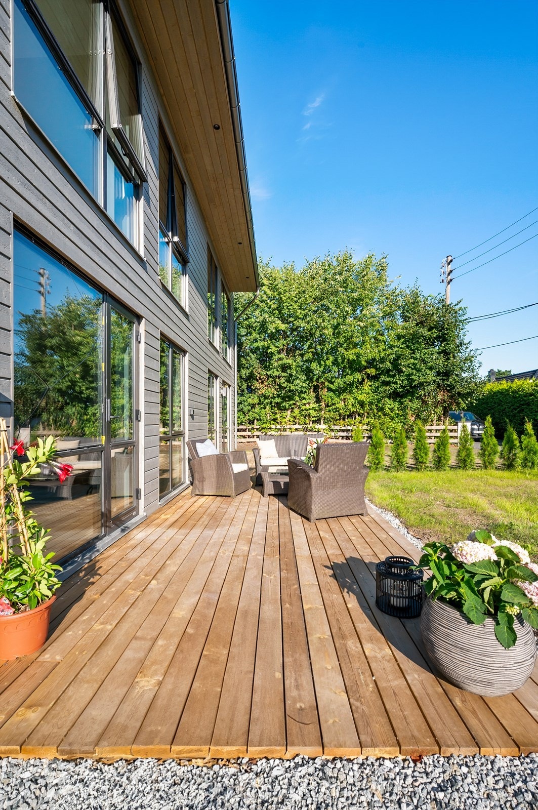 Markterrasse. Galleribilde