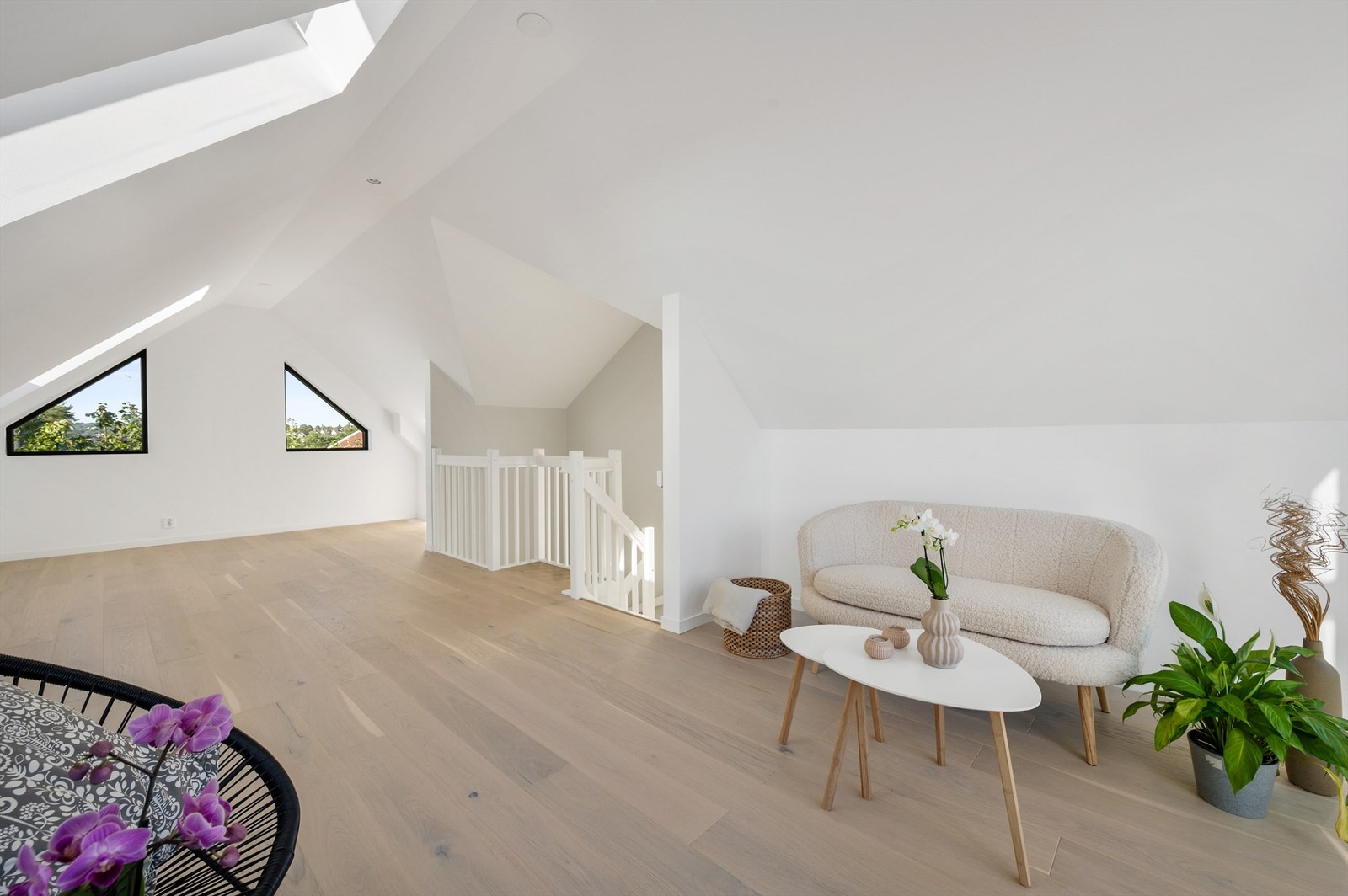 Loftstue. Galleribilde