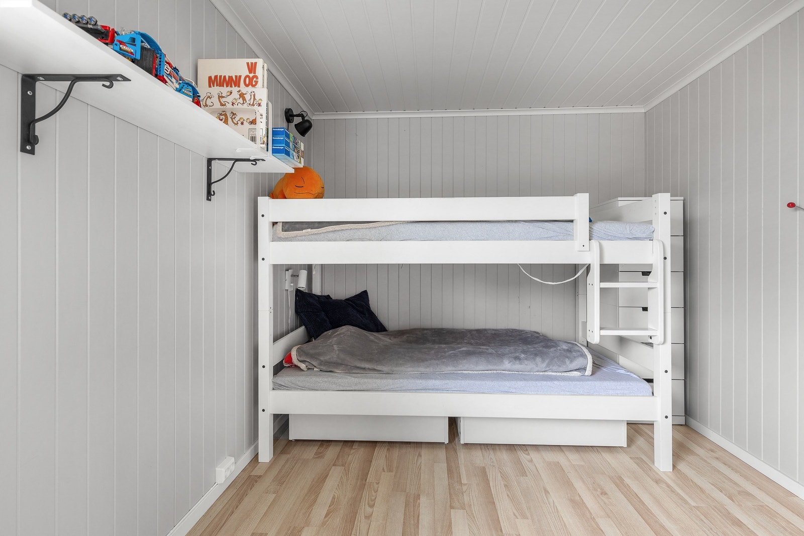 Soverom 2 - Rommet er søkt som tilbygg med soverom (manglende FA) Galleribilde