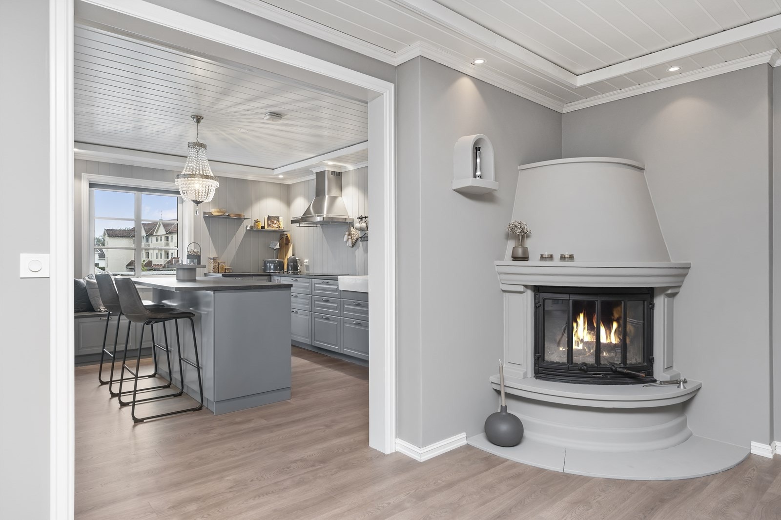 Vedovn i stuen gir en lun og god varme og hyggelig stemning. Galleribilde