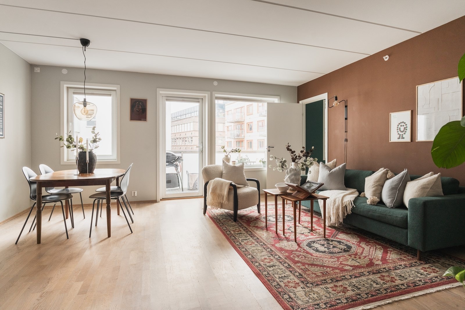 Velkommen til Hasleveien 12! Presentert av Renate Finnanger Fløan v/Nordvik. Foto: Dag Sandven Galleribilde