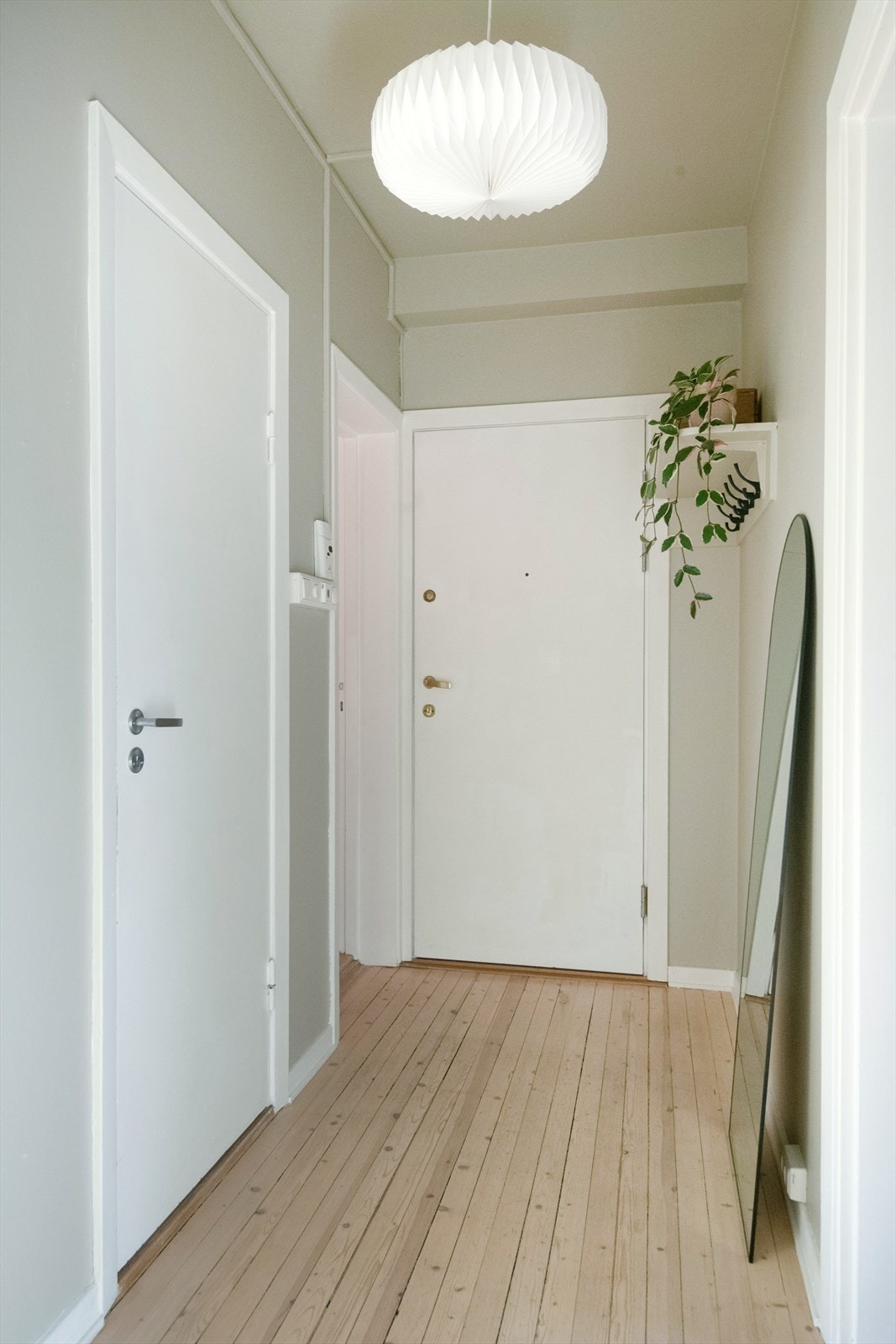 Entré/gang Galleribilde