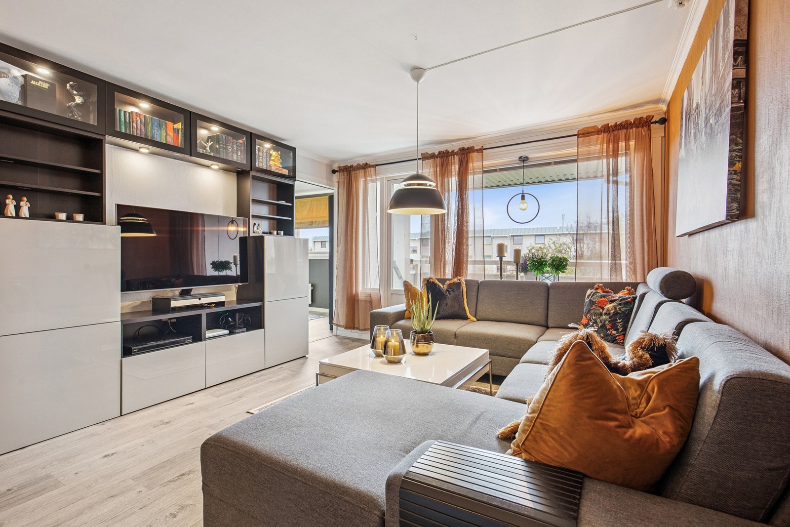 EiendomsMegler 1 v/Morten Høvik har gleden av å presenter Makrellsvingen 25! Foto: EFKT, Vilde Dahl Galleribilde