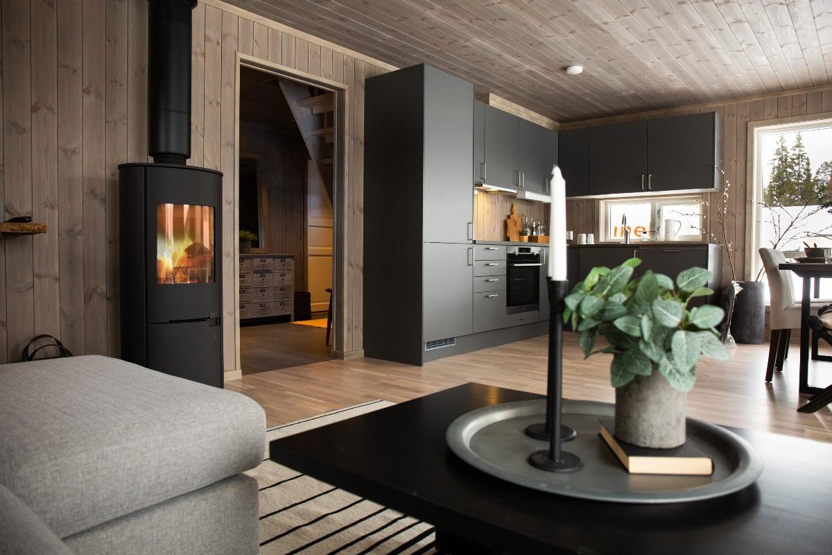 Interiørbilde fra en lignende hyttemodell. Galleribilde