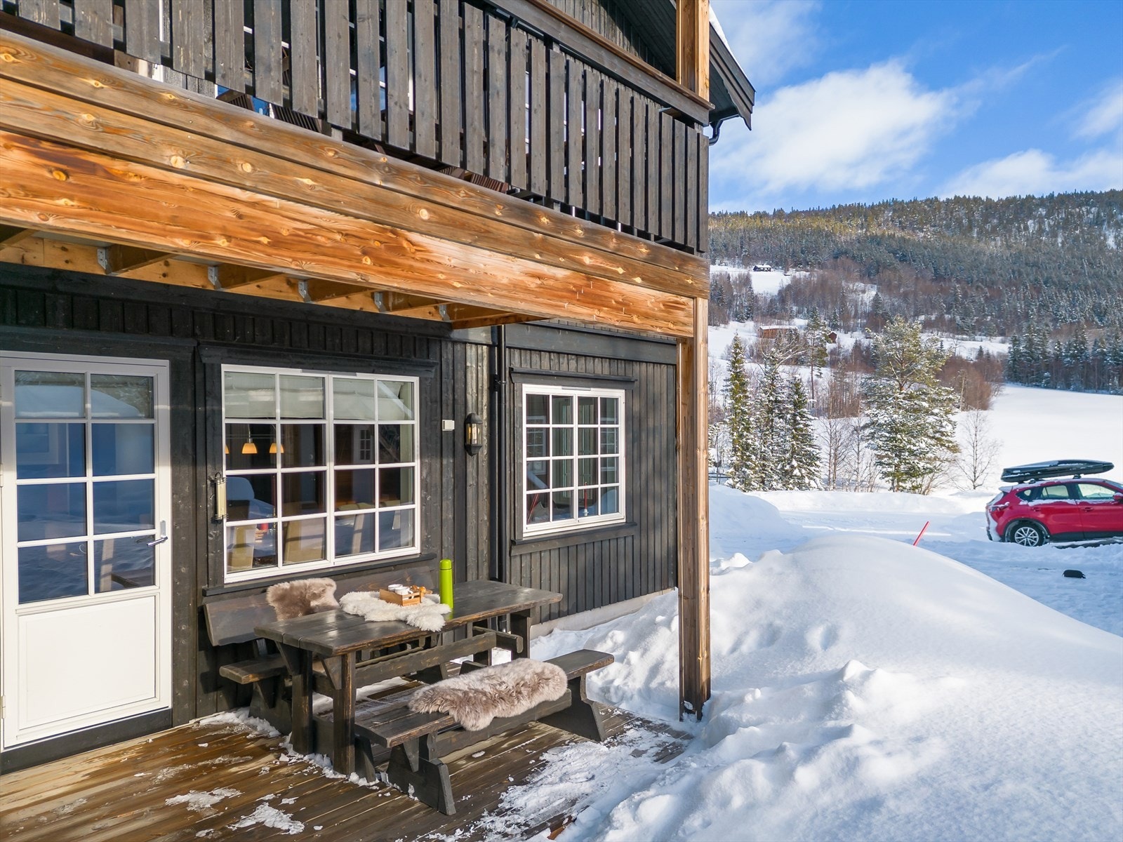 Platting med utgang fra kjøkken/spisestue Galleribilde