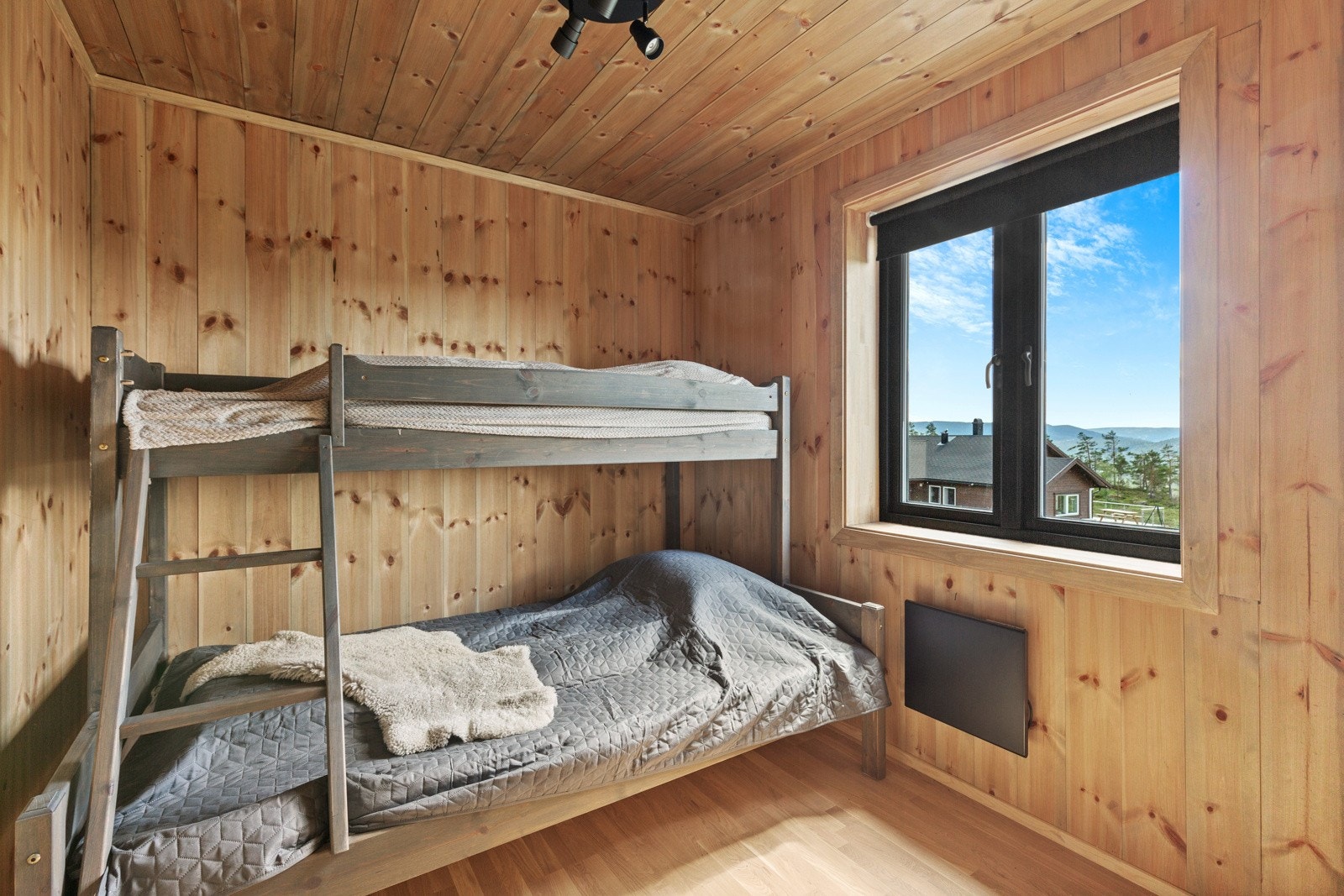 Soverom 1 etg. Galleribilde