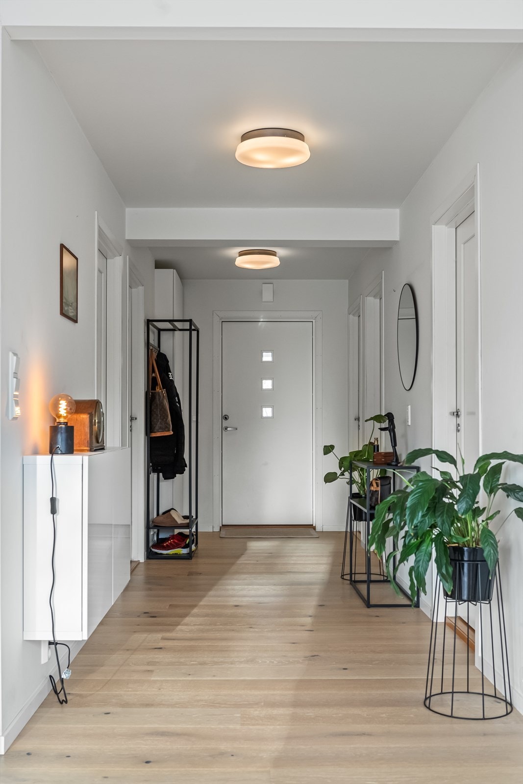 En trivelig entré og gang ønsker deg velkommen inn. Galleribilde