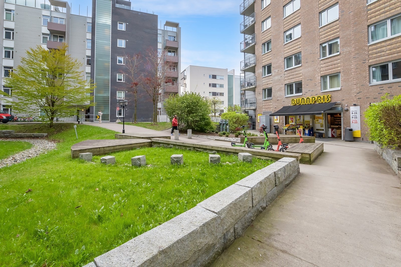 Det er en søndagsåpen Bunnpris i umiddelbar nærhet. Galleribilde